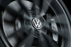 Original Dynamic Hub Cap SET with New LOGO 000071213D for VW