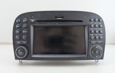 Mercedes-Benz R230 SL COMAND DVD Plus Navigation Control Unit A2308704394